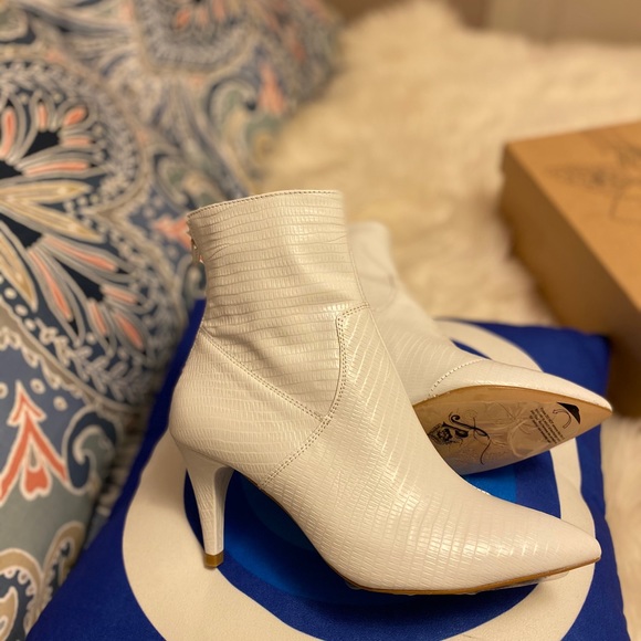 🎉HOST PICK🎉Free People Croc Willa Ankle Boot - Picture 2 of 8